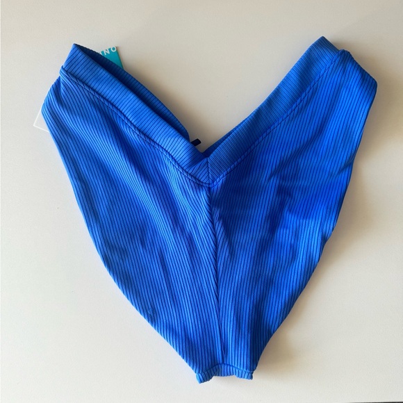 ONEONE Swimwear Cayman Bikini - Picture 3 of 5